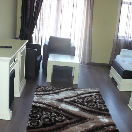 Hotel Ador Mg